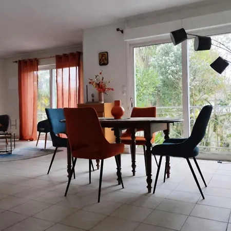 La Palmeraie Saintaise Hébergement de vacances Saintes